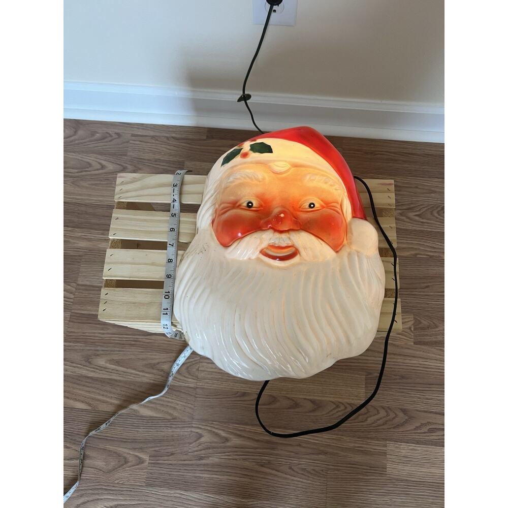 Vintage NOMA Illuminated Santa Clause Head Light Up Wall Hanging